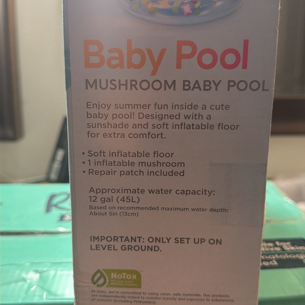Baby pool - Picture 3 of 3